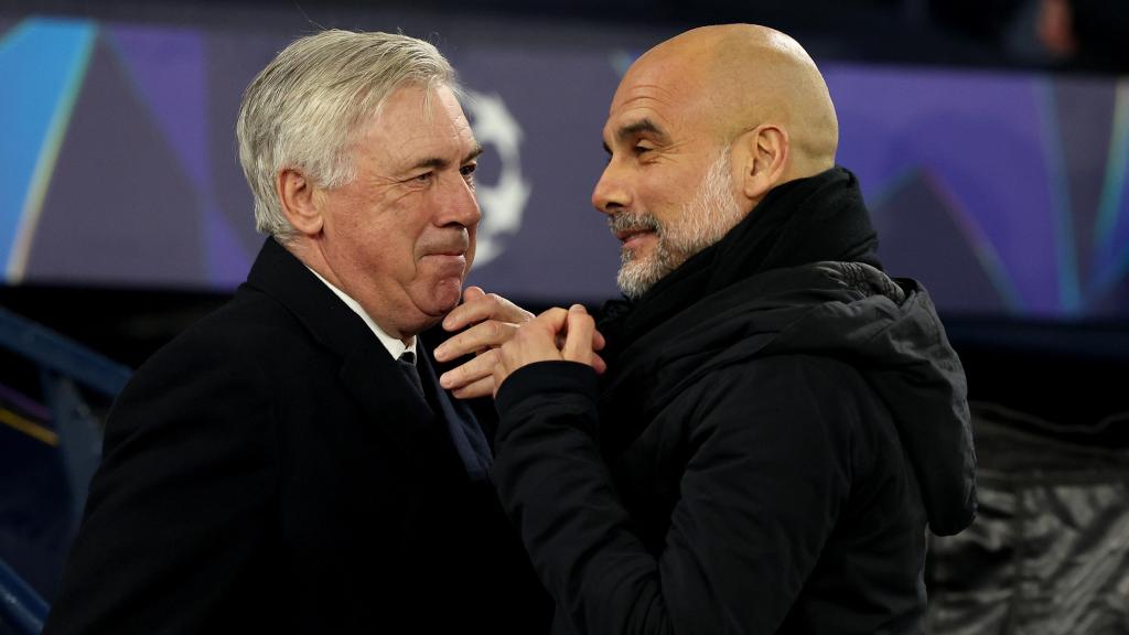 Ancelotti y Pep Guardiola conversan antes de un partido de Champions League