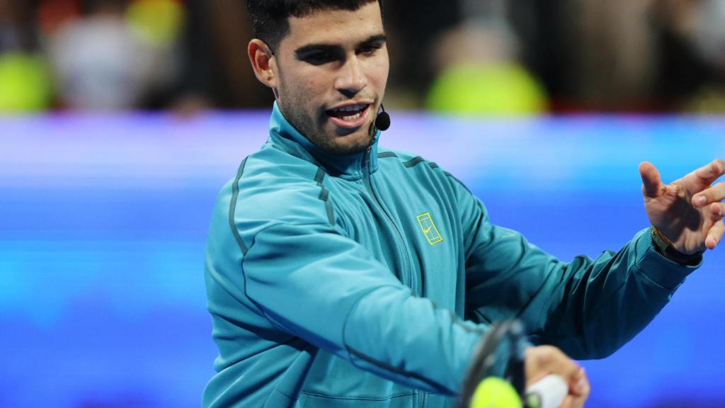 Carlos Alcaraz, durante una exhibición en Doha