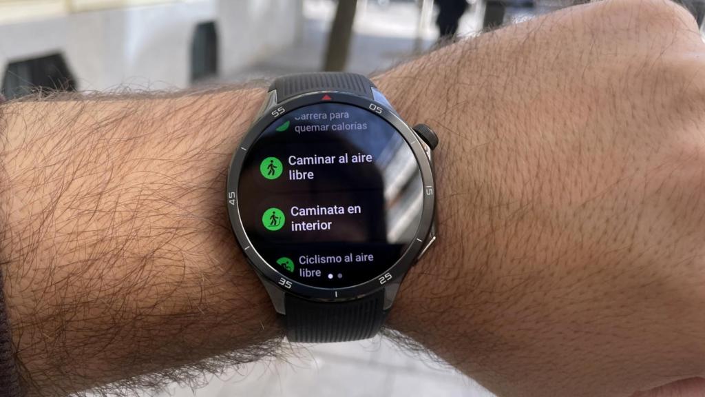 Modos de deportes en el OnePlus Watch 3.
