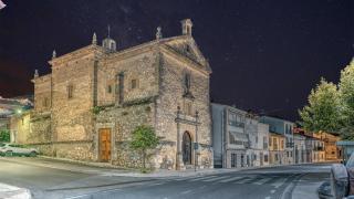 Una de las vistas más bonitas de Albalate de Zorita de noche.