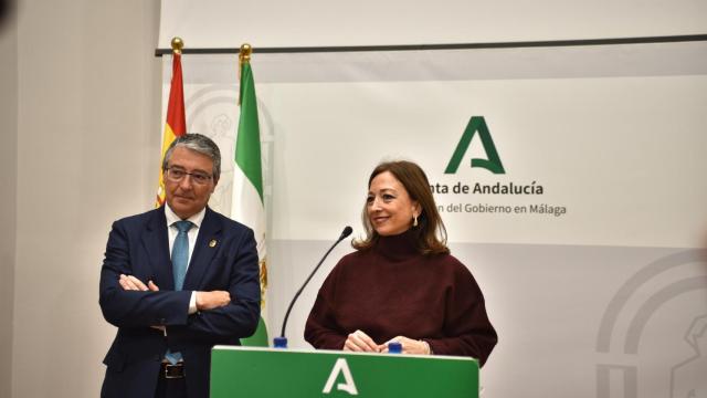 Francisco Salado y Patricia Navarro han dado a conocer a los ganadores con la Bandera de Andalucía en Málaga.