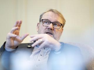 Wolfgang Münchau, periodista económico, durante su entrevista con EL ESPAÑOL en la Fundación Rafael del Pino.