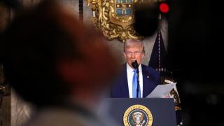 Donald Trump atiende a los medios este martes en Mar-a-Lago.