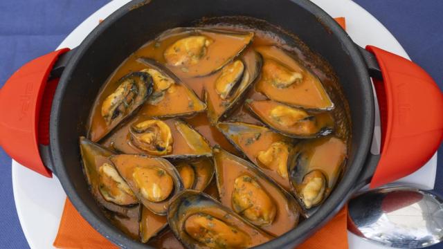 Mejillones en salsa.