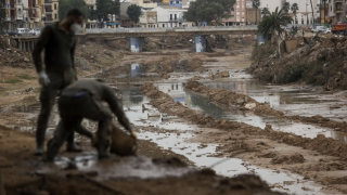Vista del barranco del Poyo tras la riada del 29 de octubre. Efe / Biel Aliño
