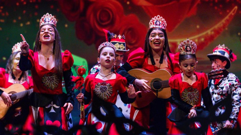 Comparsa juvenil 'Las naiperas'.