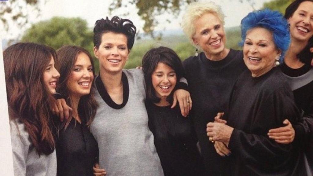 Jara, hija de Lucía Dominguín y Carlos Tristancho, espera su segundo hijo.