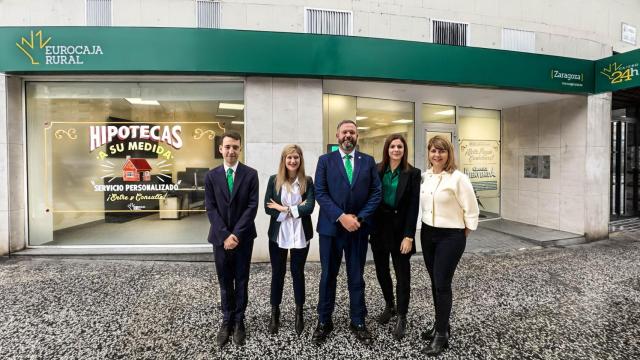 Jaime Yunta, María José Martínez, Carlos Martín-Salas, Paula García y Silvia Díaz, de izquierda a derecha.
