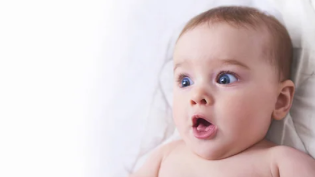 Bebé sorprendido.