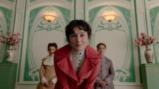 Fotograma de 'Manual para señoritas'.