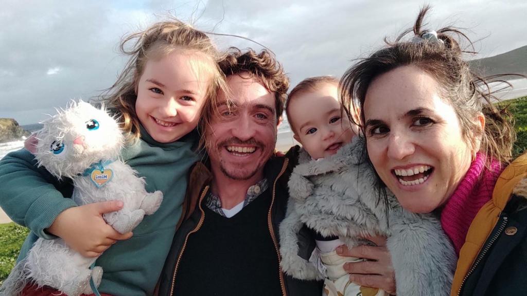 Carl Masurel, francés residente en A Coruña, con su familia.