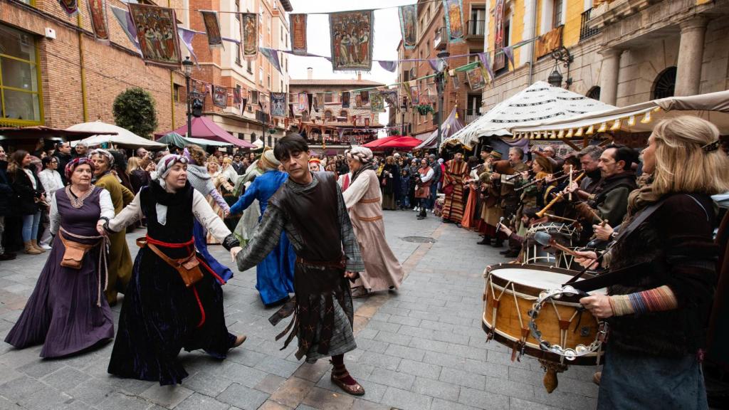 Celebración Bodas de Isabel, Teruel.