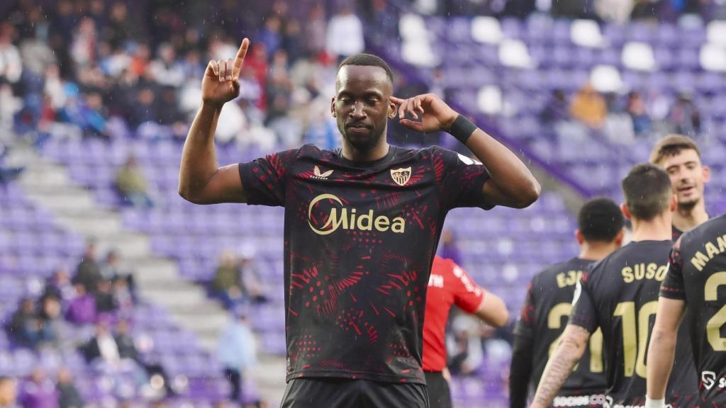 Lukebakio celebra un gol contra el Valladolid.