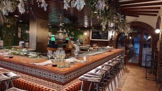 Imagen de la barra del local.