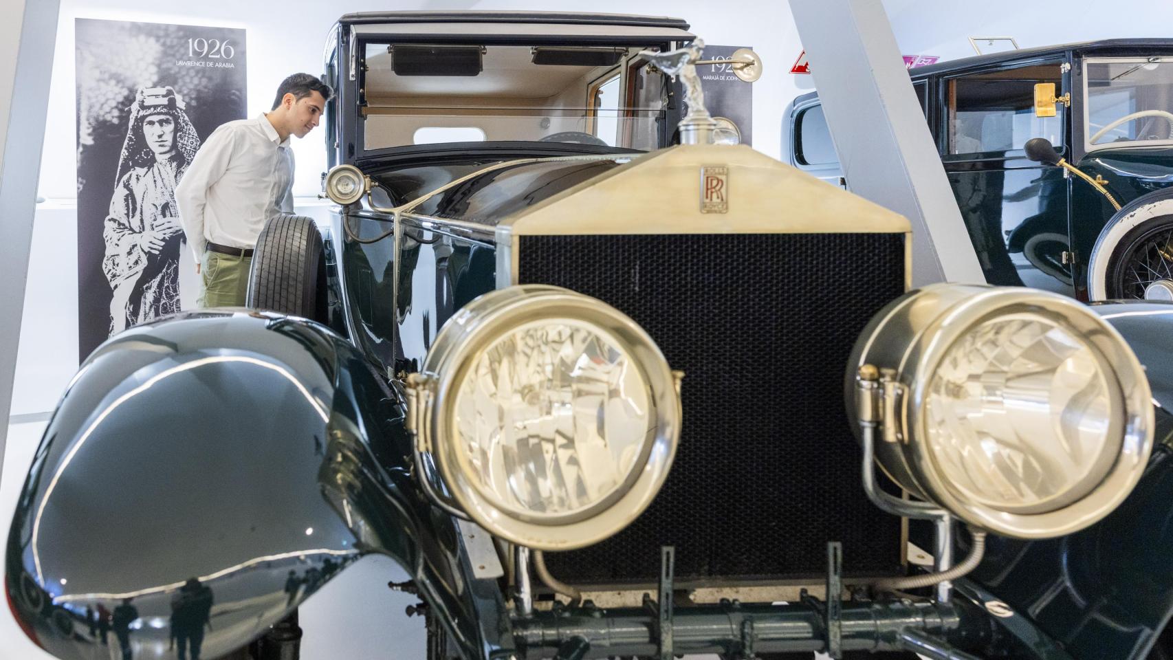 Exposición “La historia tras el mito”, protagonizada por la elegancia de Rolls-Royce