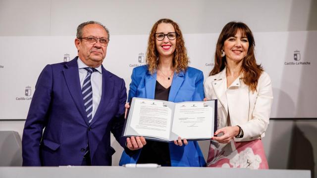 Juan Alfonso Ruiz Molina, Sara Simón y Concepción Campos Acuña.