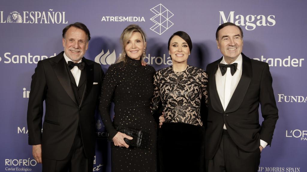 De izquierda a derecha, José Creuheras, Columna Martí, Cruz Sánchez de Lara y Pedro J. Ramírez