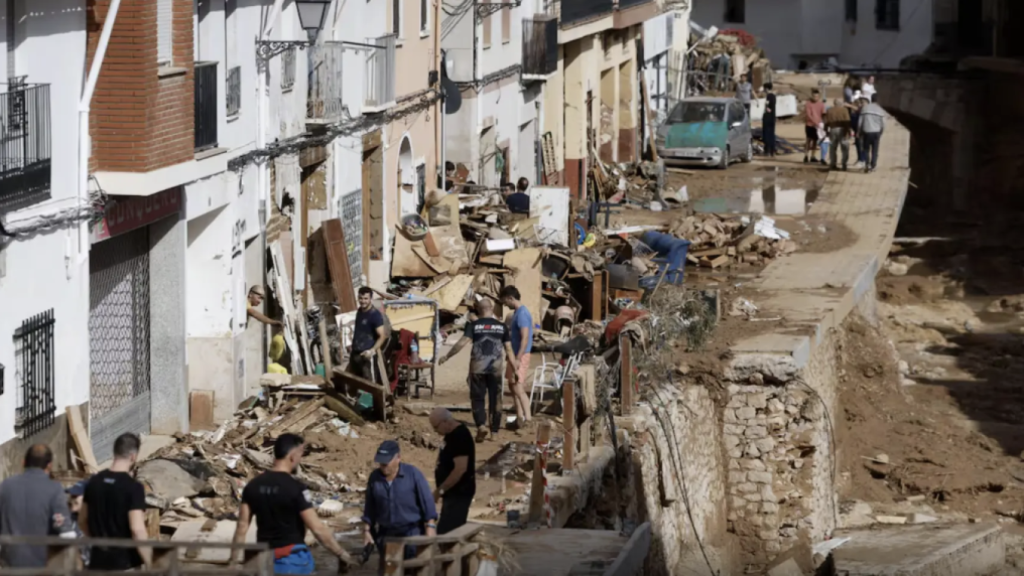 La localidad de Chiva arrasada tras la dana. Efe / Kai Försterling