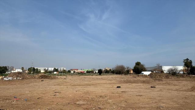 Parque móvil de Sedaví vacío. EP