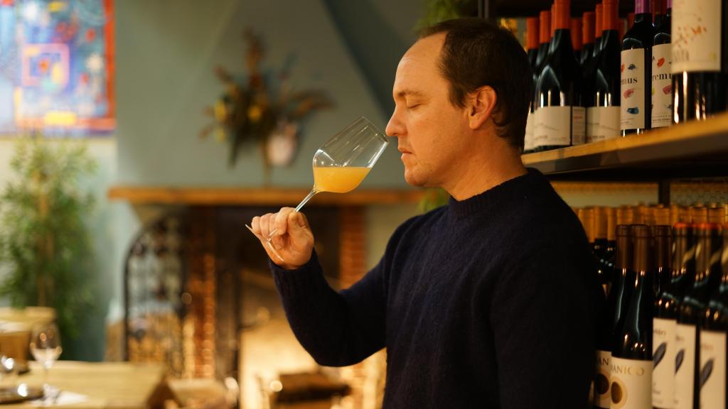 El 'pommelier' Haritz Rodríguez.