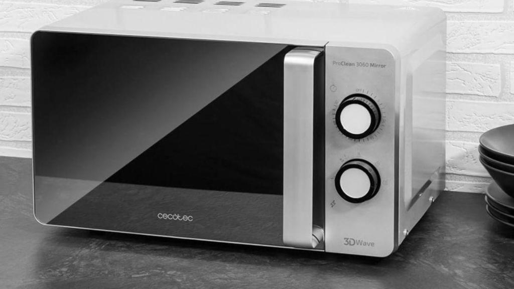 Compacto, original y rebajado: este microondas Cecotec es la mejor elección para tu cocina
