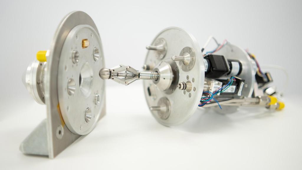 Sistema de reabastecimiento en órbita ASSIST