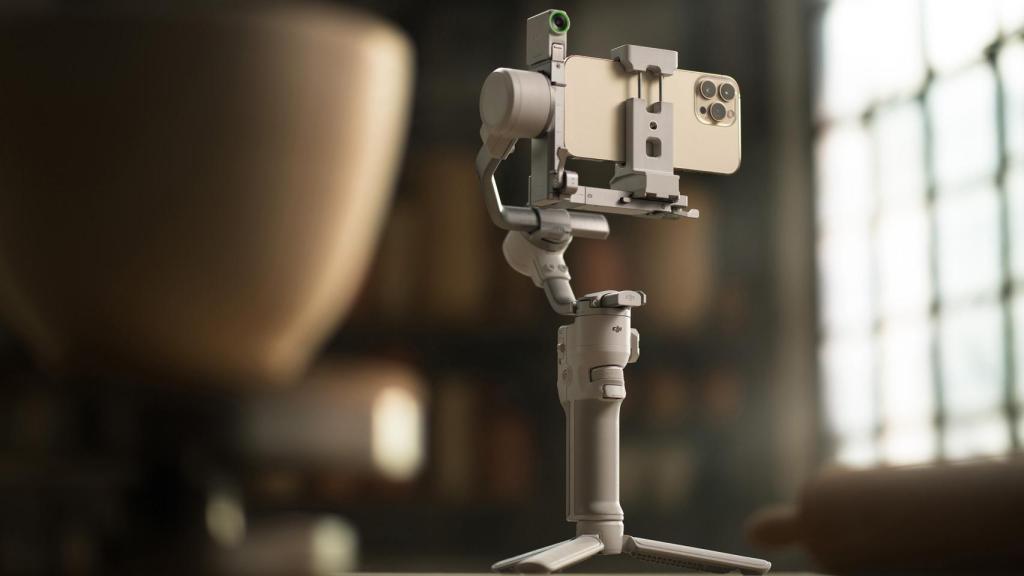 RS 4 Mini con el soporte para móvil.