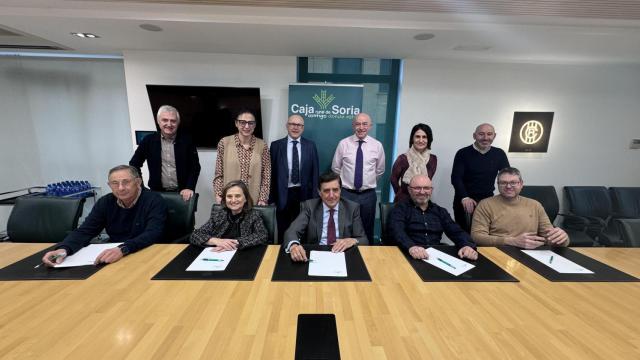 Firma del convenio de colaboración entre Caja Rural de Soria a las asociaciones de desarrollo rural