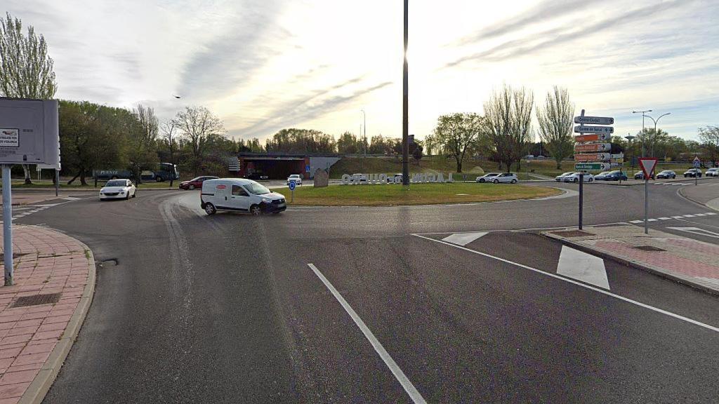 Avenida de las Salinas con Prado Boyal en Laguna de Duero