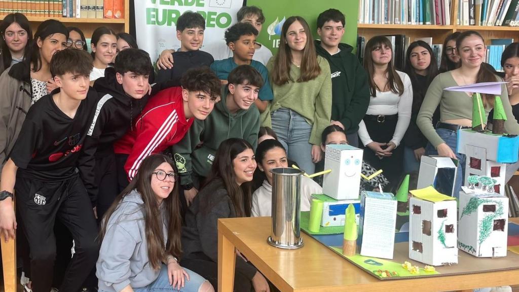 Los alumnos del IES Cardenal Pardo Tavera de Toro con sus maquetas