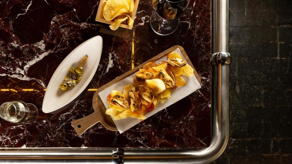 Gildas y mejillones en escabeche para picar en Maestro.