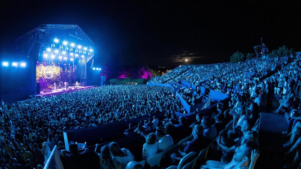 Ambiente durante un concierto en una edición anterior de Noches del Botánico. Foto: Víctor Moreno