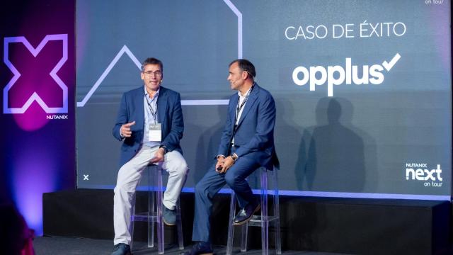 Los directivos de Nutanix y Opplus en un acto conjunto.