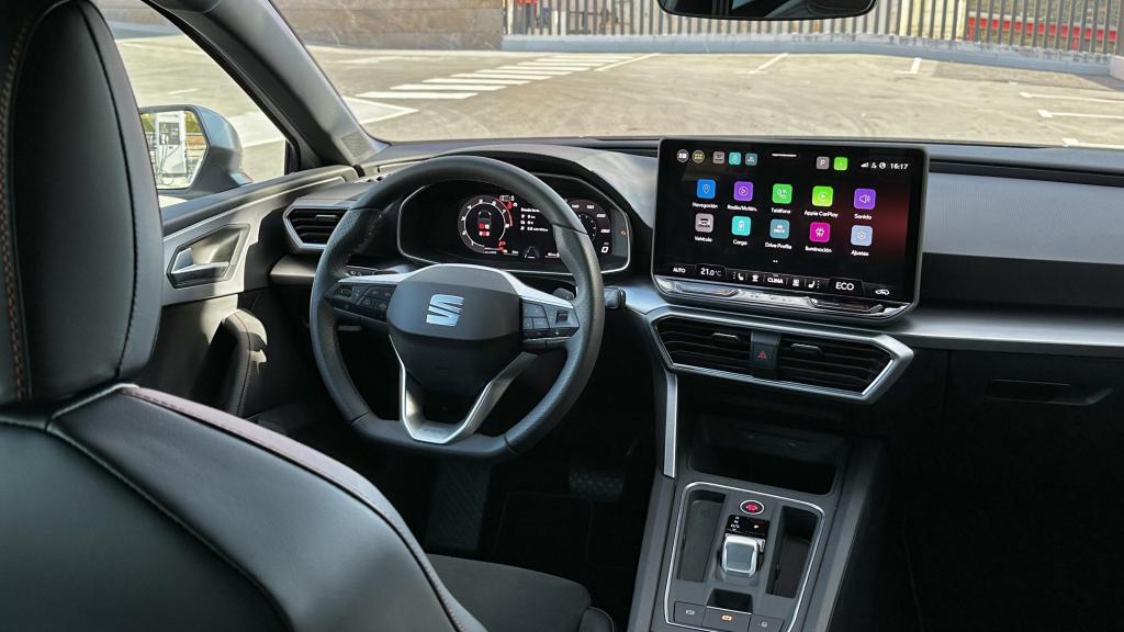 Interior del Seat León Sportstourer e-Hybrid.
