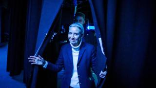 Alice Weidel, el pasado domingo, a su salida del plató del programa de televisión 'Quadrell'.