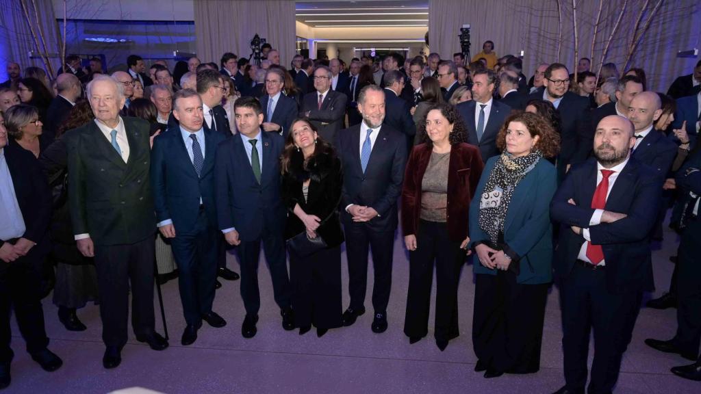 Inés Rey junto a Juan Carlos Escotet en la inauguración del espacio Avenida.