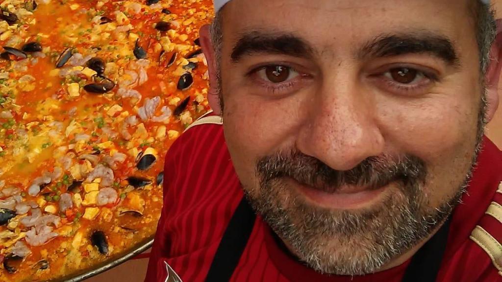 José Manuel ha popularizado en Colorado su versión de la paella valenciana, uno de sus productos estrella.