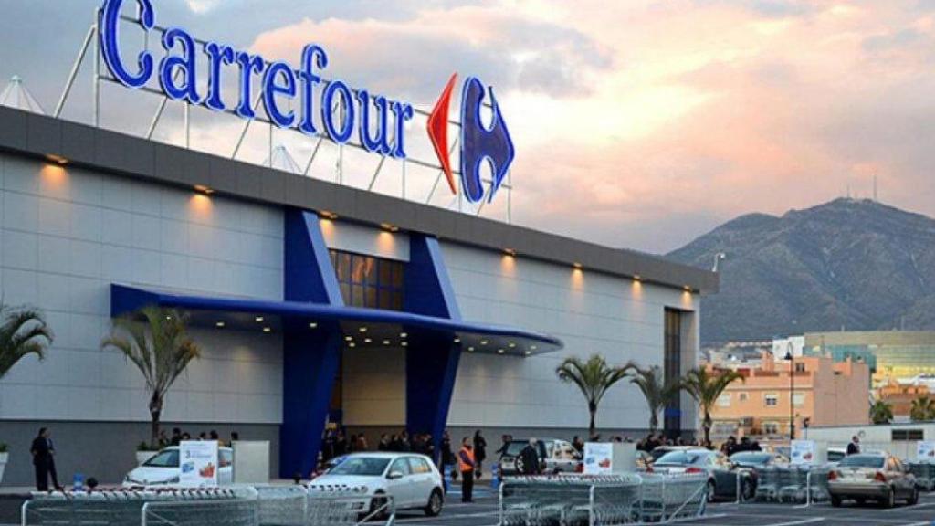 Fachada Carrefour.