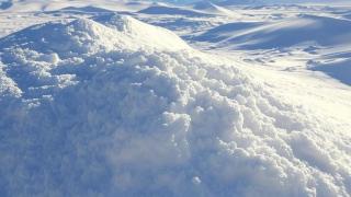 Un desierto de nieve en pleno verano: el insólito paisaje de Estados Unidos que parece de otro planeta