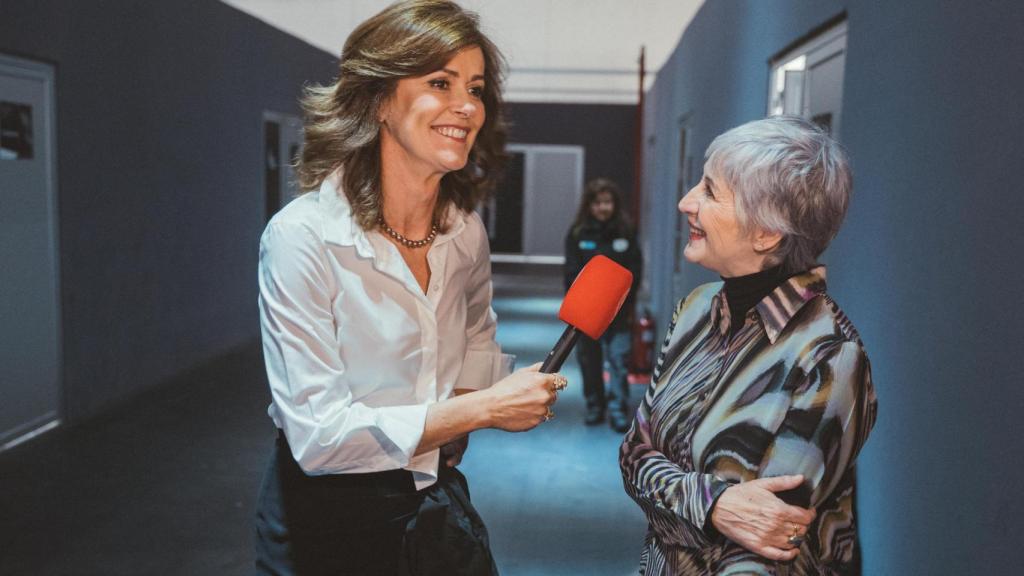 Nuria March junto a Pepa Bueno.