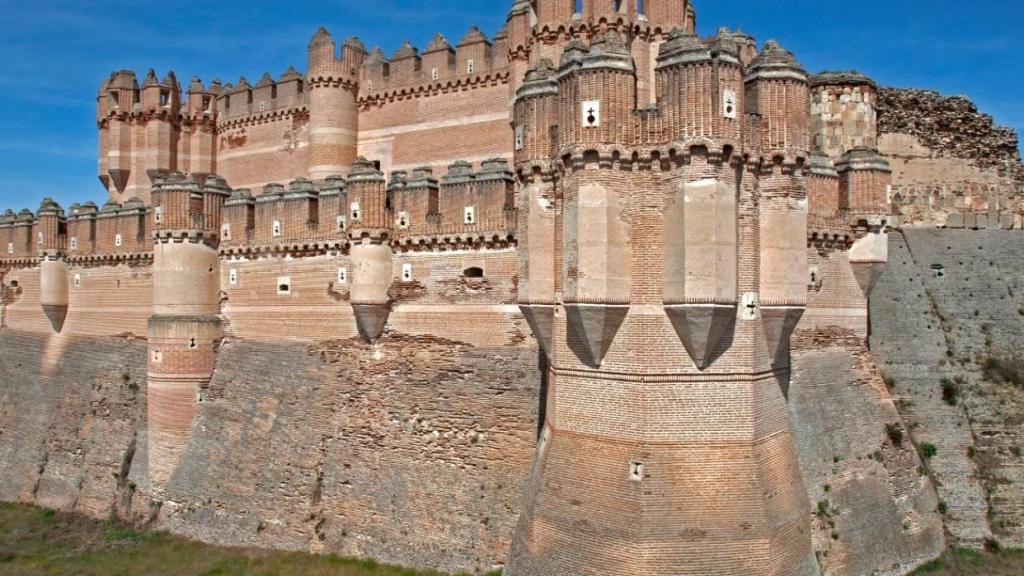 El Castillo de Coca, en Segovia, es propiedad de la Casa de Alba.