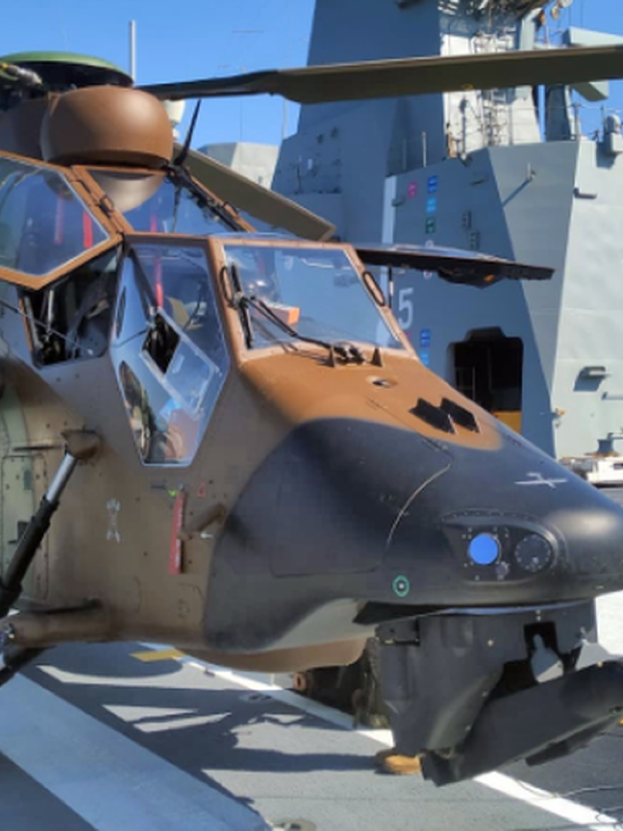 Helicóptero Tigre del Ejército español.