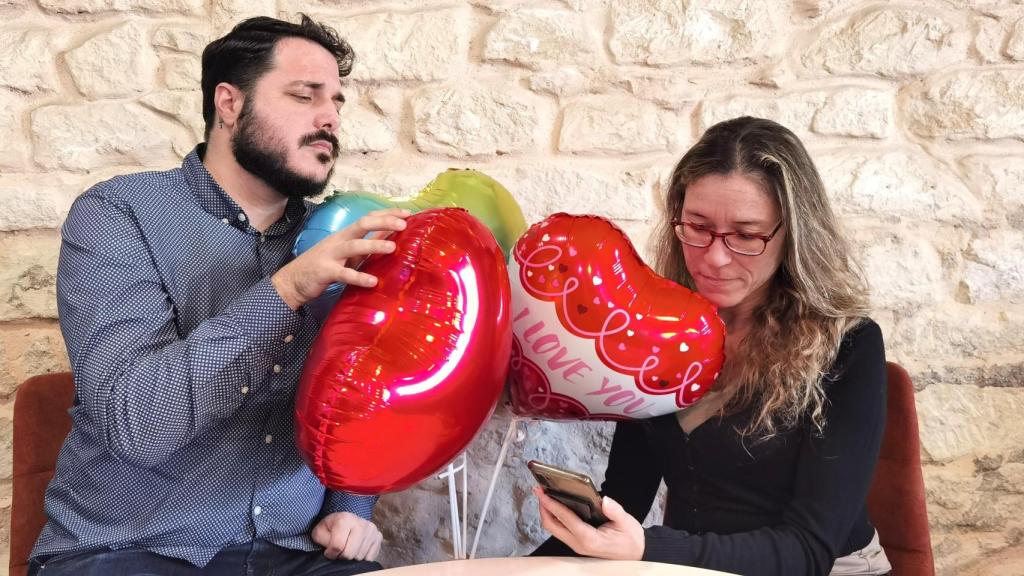 Jorge Pérez Ferrer e Iracy Llinares Alves analizan el uso del móvil en la pareja.