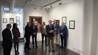 El alcalde de Salamanca, Carlos García Carbayo, interviene en la inauguración de la exposición de Amable Diego sobre la Semana Santa