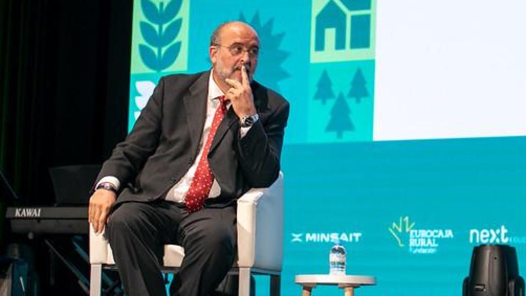 José Luis Martínez Guijarro junto a Manuel Campo Vidal.