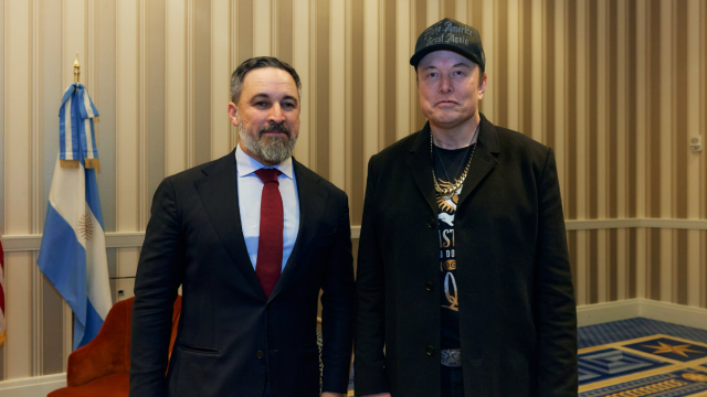 El líder de Vox, Santiago Abascal, junto al magnate Elon Musk este jueves en Washington.