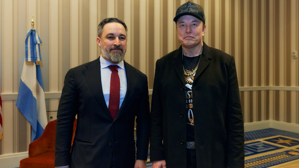 El líder de Vox, Santiago Abascal, junto al magnate Elon Musk este jueves en Washington.