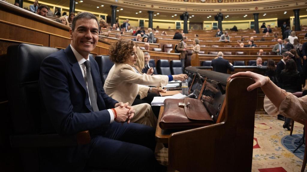 Pedro Sánchez y María Jesús Montero, en el Congreso.