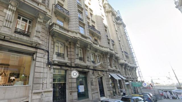 Edificio de la calle Marcial del Adalid, en A Coruña, donde la Seguridad Social subasta una vivienda de su propiedad.