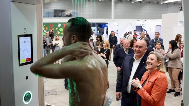 El presidente de la Diputación de Segovia, Miguel Ángel de Vicente, con la vicepresidenta, Isabel Blanco, en Fitecu